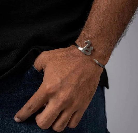 اسواره الحرف العربي