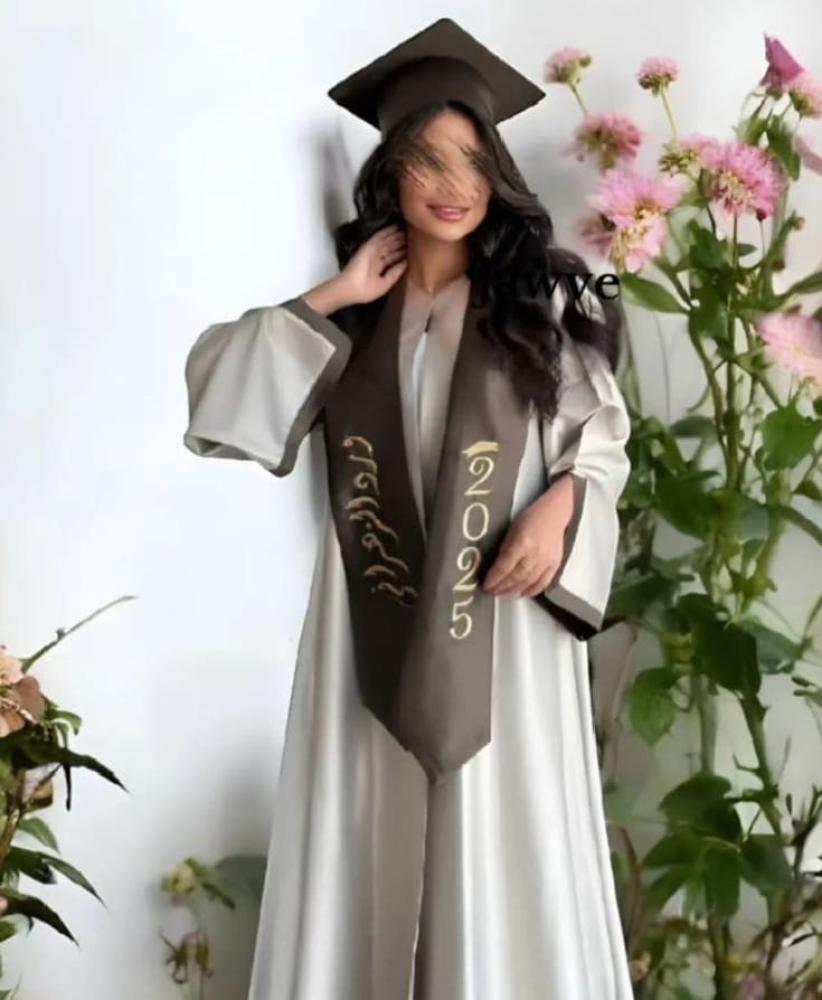 عبايات تخرج 2026 رمدي غامق