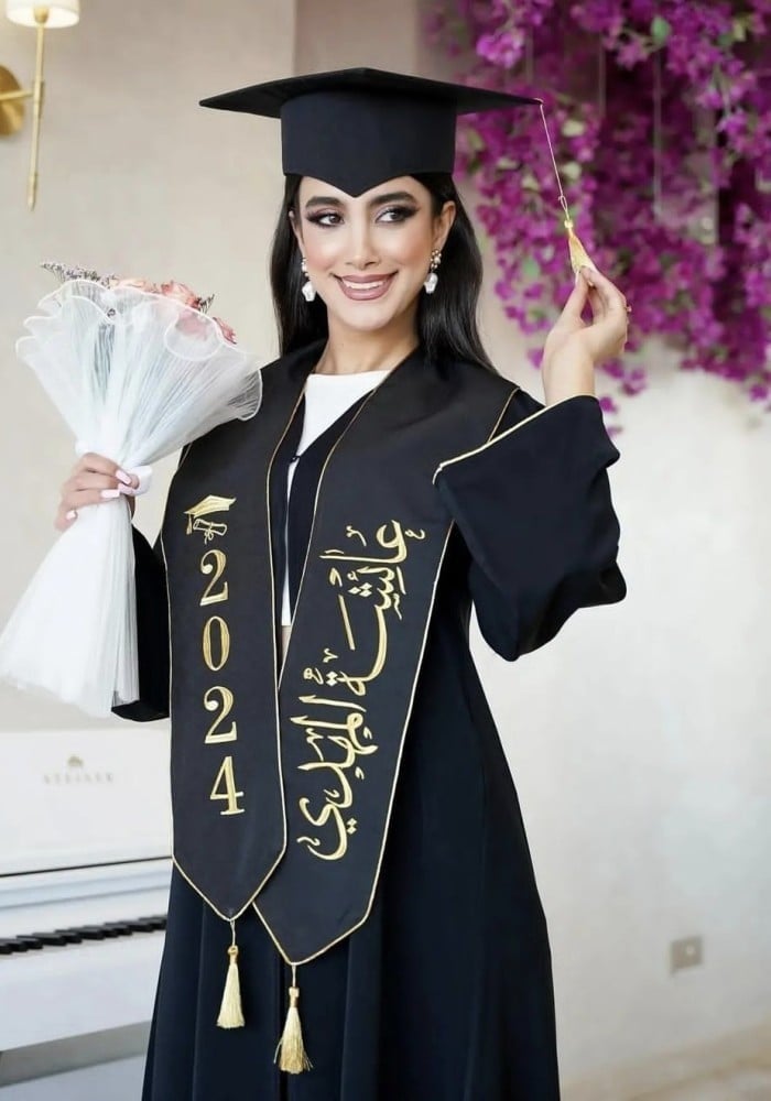 عبايات تخرج2026