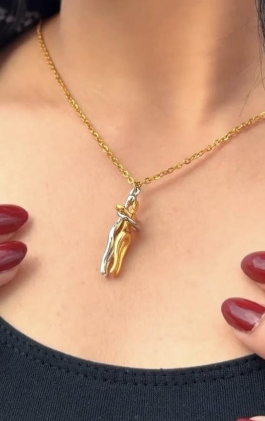 سلسال عناق الحب