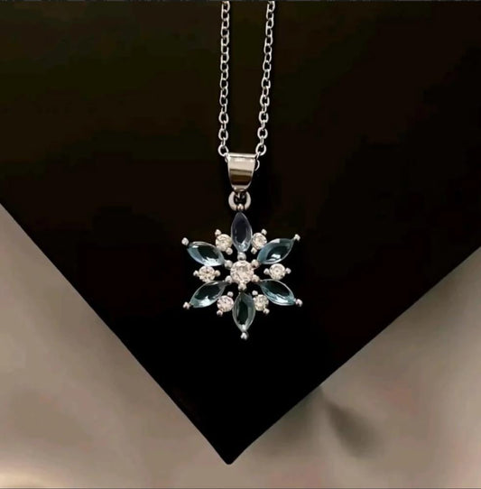 سلسال لامع بشكل انيق