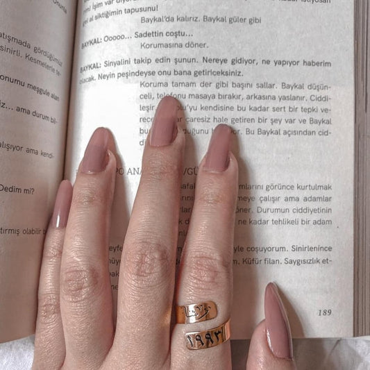 اسواره وخاتم أنيق بالإسم