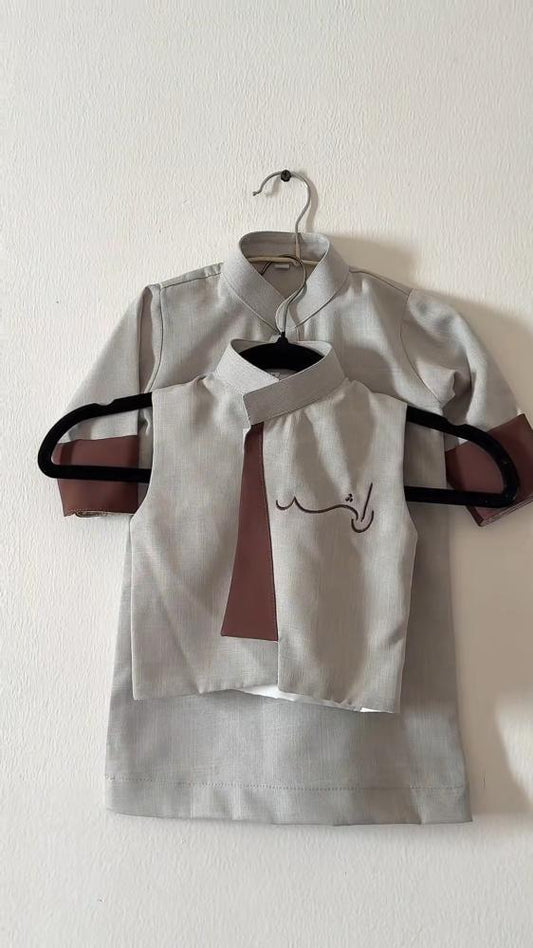 طقم ثوب وسديري بالاسم