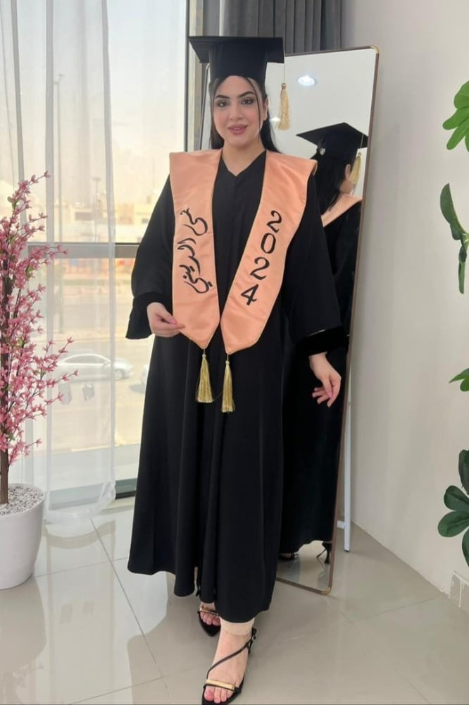 عبايات تخرج 2026 متجر احساس