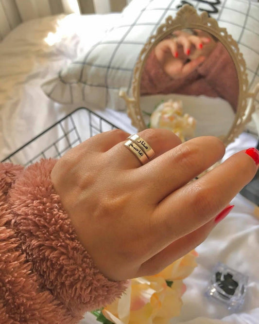 خاتم نسائي أنيق بالإسم